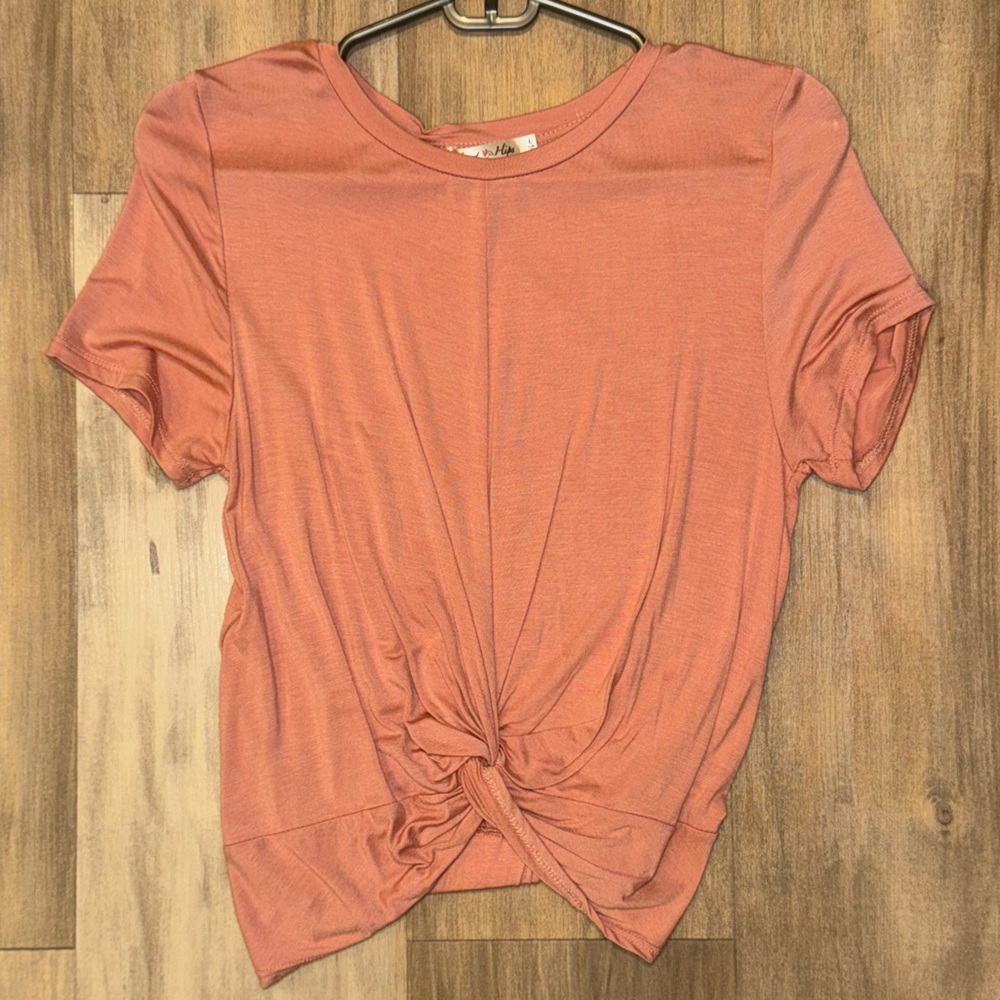 Heart and Hips front tie crop top in pink size Large
